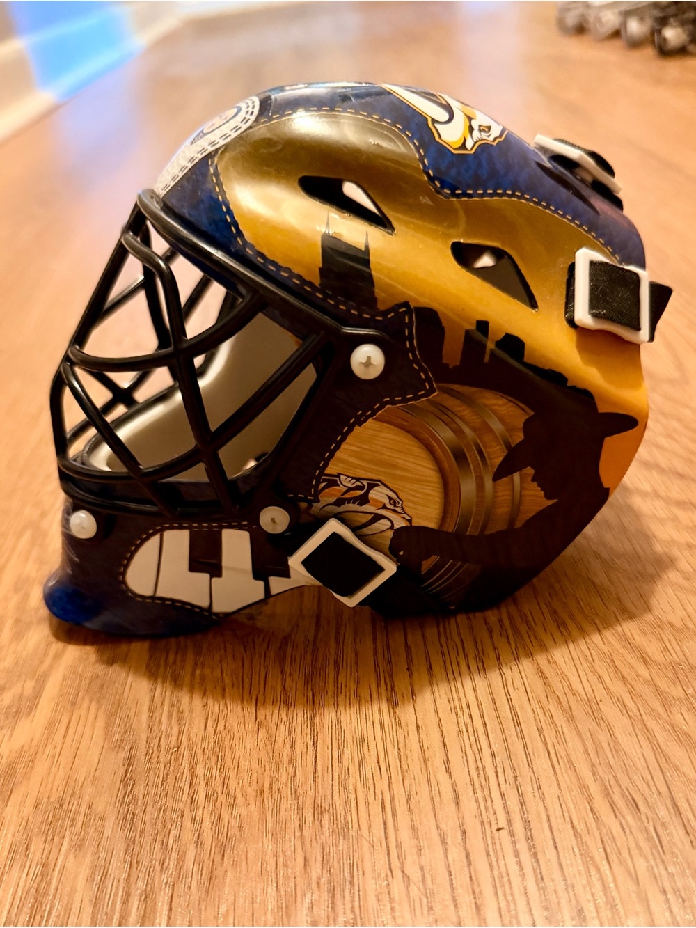 Nashville Predators Mini Franklin Goalie Mask - Navy & Gold